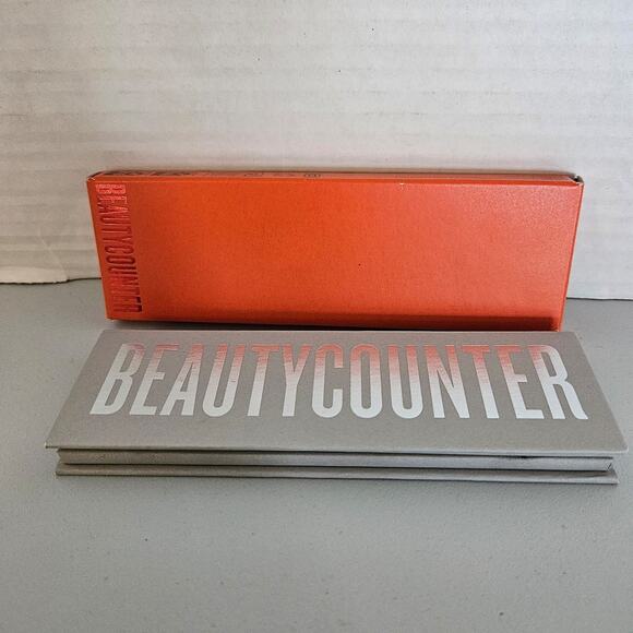 Beautycounter essential eye palette - Picture 1 of 7